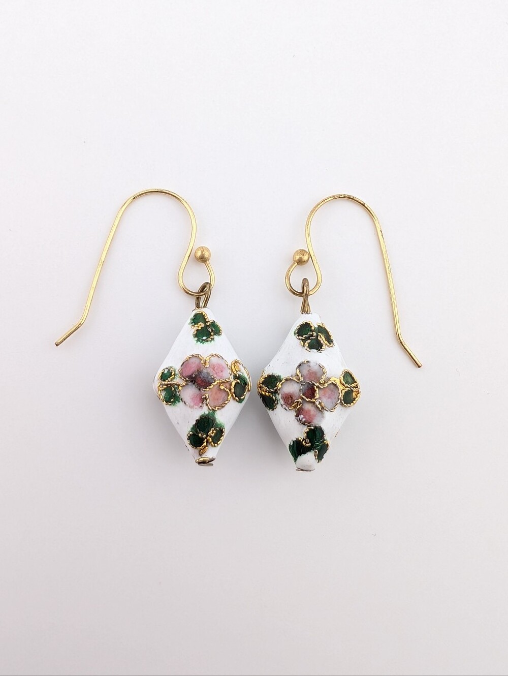Vintage White Cloisonne Enamel Floral Diamond Gold Tone Dangle Drop Earrings